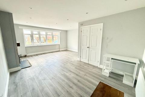 3 bedroom semi-detached house for sale, Kitkatts Road, Canvey Island