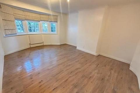 5 bedroom semi-detached house to rent, Wynchgate, London