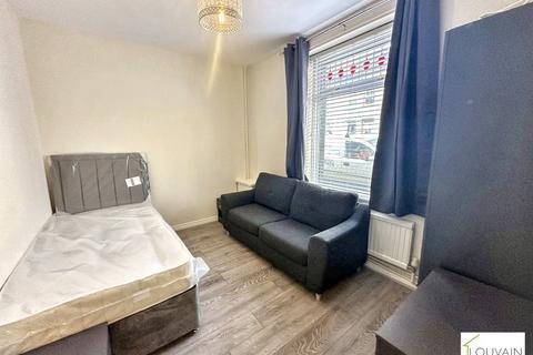 1 bedroom in a house share to rent, King Street, Cwm, Ebbw Vale