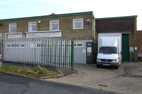 Warehouse to rent, 9 Hales Rd Leeds LS12 4PL