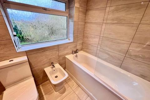 4 bedroom detached house to rent, 76 Chelsea Road Brincliffe Sheffield S11 9BR