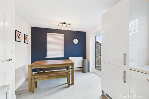 3 bedroom semi-detached house for sale, Owen Close, East Yorkshire HU16