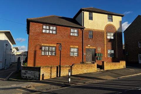 2 bedroom flat to rent, Olivia Court, 1a St James Street, Newport