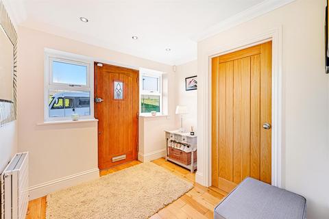 4 bedroom detached house for sale, Kellington Road, Canvey Island SS8
