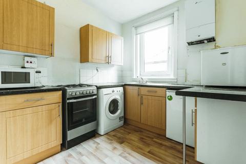 2 bedroom flat to rent, 1311L Whitson Terrace, Edinburgh, EH11 3AY