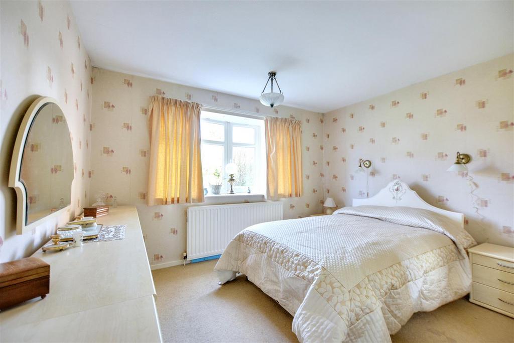 Bedroom 1 1.jpeg