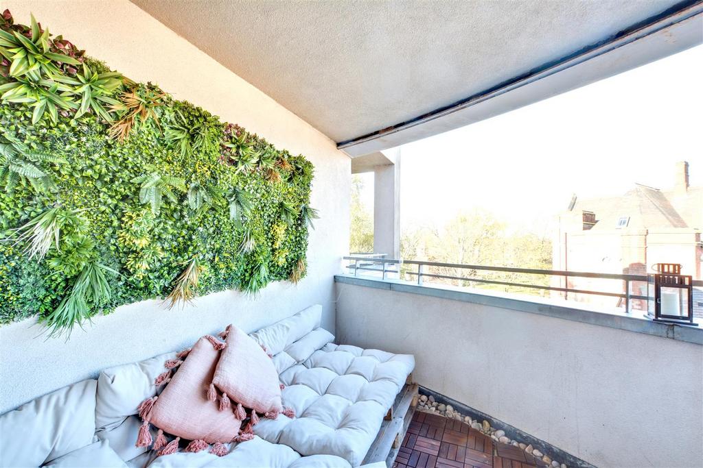 Balcony 1.jpeg