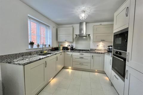 undefined, Hawthorn Drive, Glossop