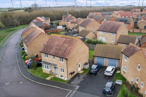 Clipson Close, Burton Latimer, NN15