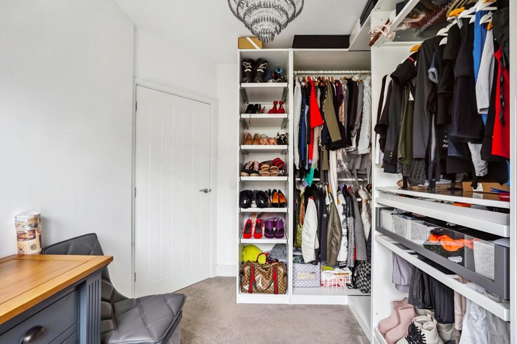 Walk-in wardrobe