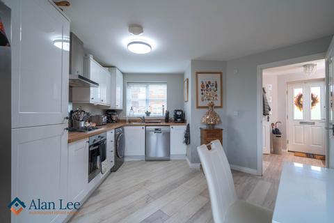 3 bedroom semi-detached house for sale, Wallbrook Avenue, Macclesfield, SK10 3GL