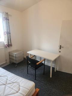 1 bedroom in a flat share to rent, London, NW1