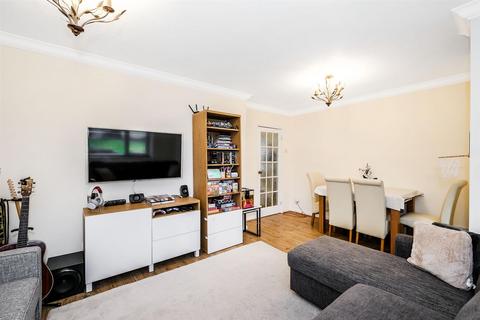 undefined, Brading Crescent, Wanstead