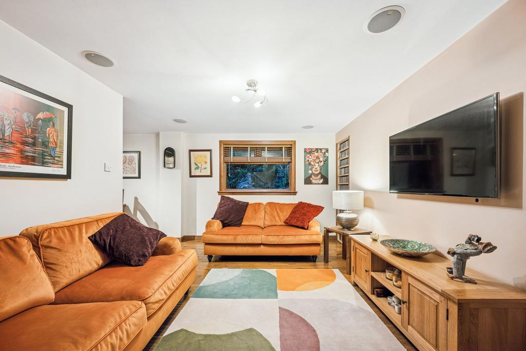 Second Lounge