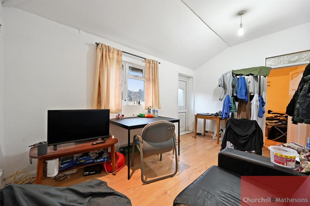 1st Floor Flat