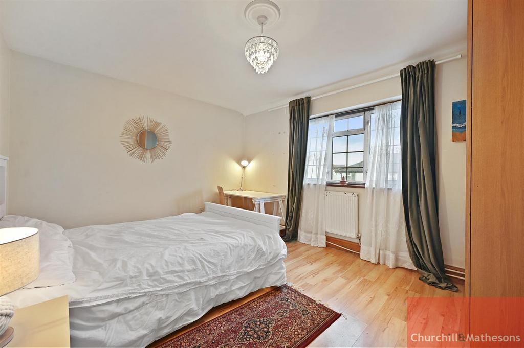 4-Bed House