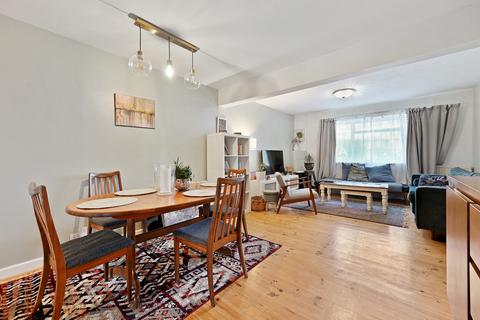 6 bedroom end of terrace house for sale, Taylors Green, London, W3