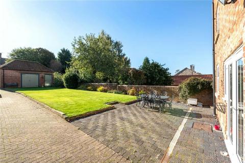 4 bedroom detached house for sale, Market Place, Corby Glen, Grantham, Lincolnshire, NG33 4NH