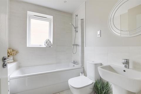3 bedroom semi-detached house for sale, Country Crescent, Bestwood Village NG6