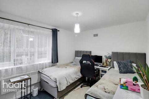 undefined, Thant Close, London