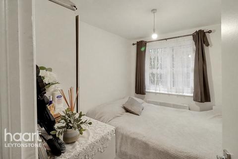 undefined, Thant Close, London