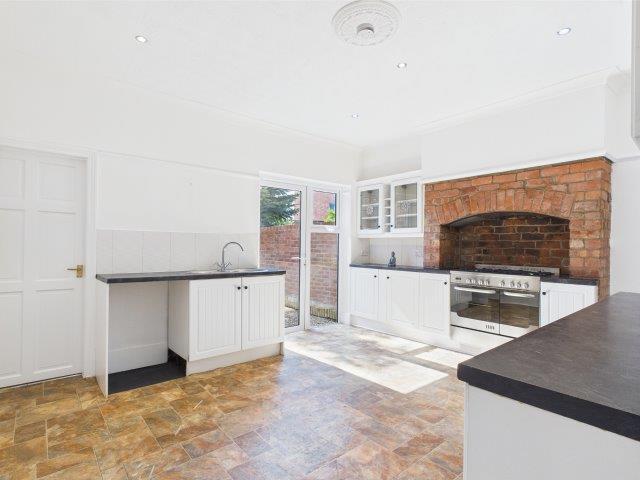 Kitchen 1