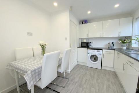 3 bedroom semi-detached house for sale, Itterby Crescent, Cleethorpes, DN35