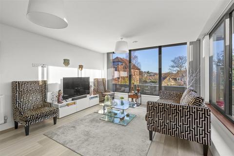 2 bedroom apartment for sale, Easton Street, High Wycombe HP11