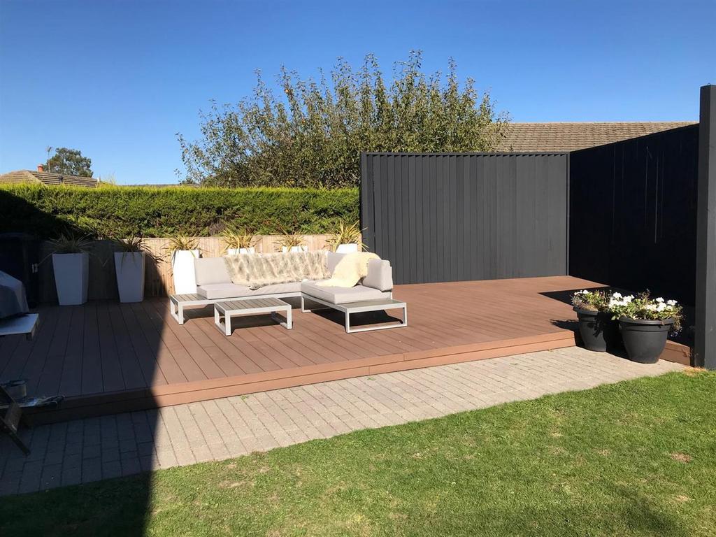 Rear Garden 2.jpg