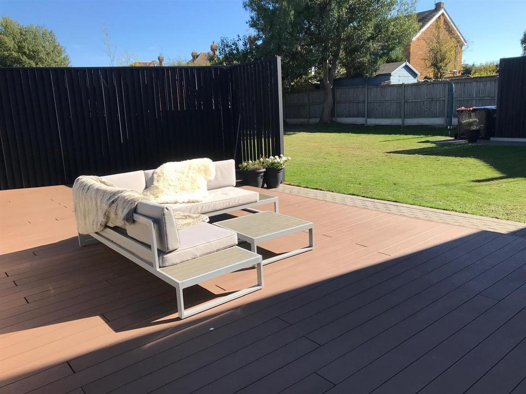 Rear Garden 4.jpg