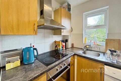 1 bedroom apartment for sale, Pear Tree Court, The Maultway North, Camberley
