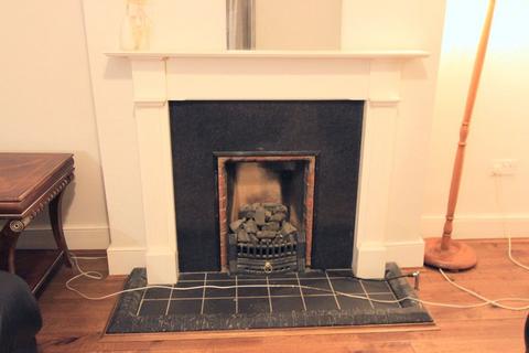 2 bedroom flat to rent, Friern Barnet Road, London N11