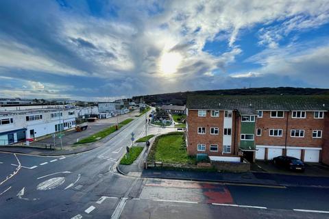 1 bedroom flat for sale, Fort Road, Newhaven