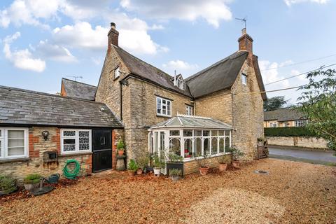 5 bedroom end of terrace house for sale, Main Street, Bicester OX27