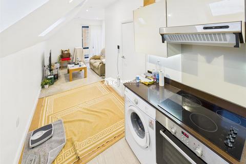 1 bedroom flat for sale, High Street, New Malden