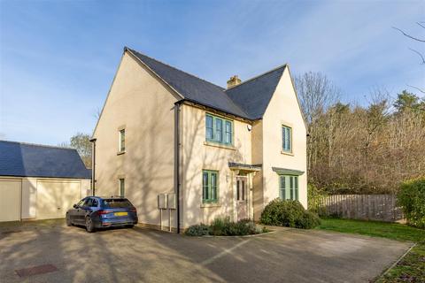 4 bedroom detached house for sale, Clappen Close | Cirencester GL7