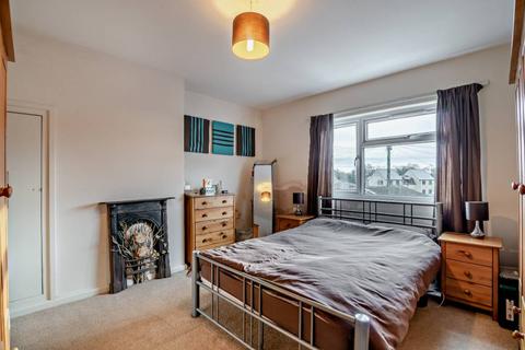 3 bedroom semi-detached house for sale, Sowood Avenue, Ossett WF5