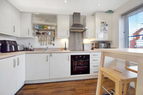 3 bedroom semi-detached house for sale, Llama Close, Leyland PR25