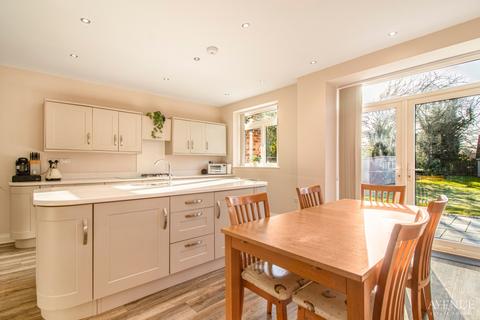 5 bedroom detached house for sale, Station Road, Hagley