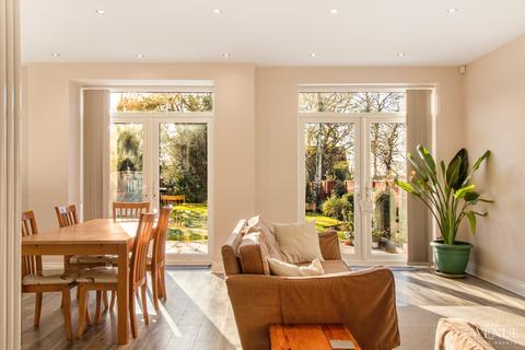 5 bedroom detached house for sale, Station Road, Hagley