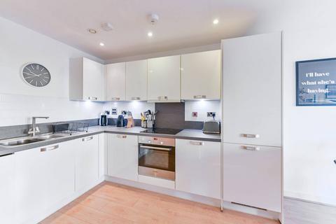 1 bedroom flat for sale, Genoa Court, Nine Elms, London, SW8