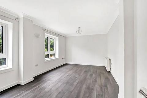 2 bedroom apartment for sale, Priory Heights, Buckingham Avenue, ., Slough, Berkshire, SL1 4NN