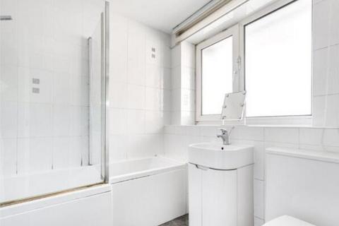2 bedroom flat for sale, Flat 5, Blake House, York Road, Battersea,, SW11