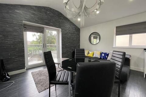 3 bedroom apartment to rent, The Walk, Cardiff