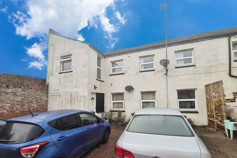 Lindsay Street, Kettering, NN16