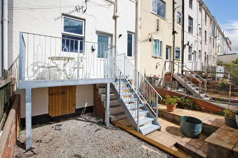 Studio to rent, Bitton Avenue, Teignmouth, TQ14