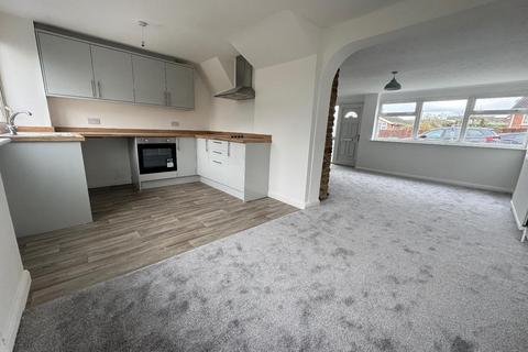 undefined, NO CHAIN - Langdale, Desborough, Kettering