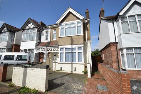 undefined, Alexandra Avenue, Luton, Bedfordshire, LU3 1HG