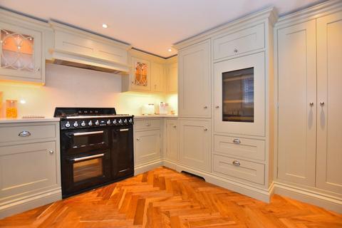 3 bedroom link detached house to rent, High Street, Hatfield Broad Oak, Bishop's Stortford
