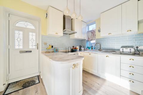 3 bedroom end of terrace house for sale, Woodroyd Gardens, Luddendenfoot